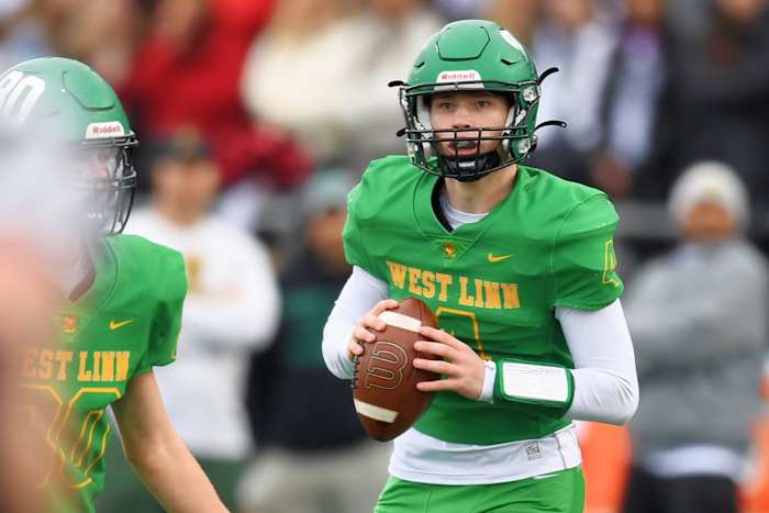 Tualatin.West-Linn.6A-football-semifinal.Leon-Neuschwander.60